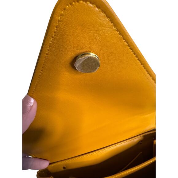 Bottega Veneta Mount Envelope Calfskin Bag in Cob - Picture 11 of 16